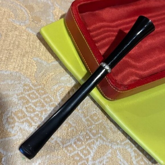 BLACK LUCITE Austria Rhinestone CIGARETTE HOLDER - Picture 4 of 7
